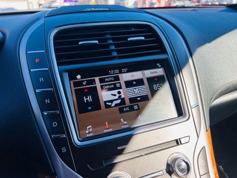 Used 2016 Lincoln MKX Select w/ Select Plus Package image 39