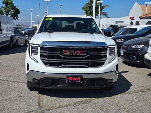 Used 2025 GMC Sierra 1500 SLT RWD image 2