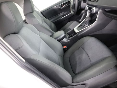 Used 2022 Toyota RAV4 XLE AWD/4WD image 31