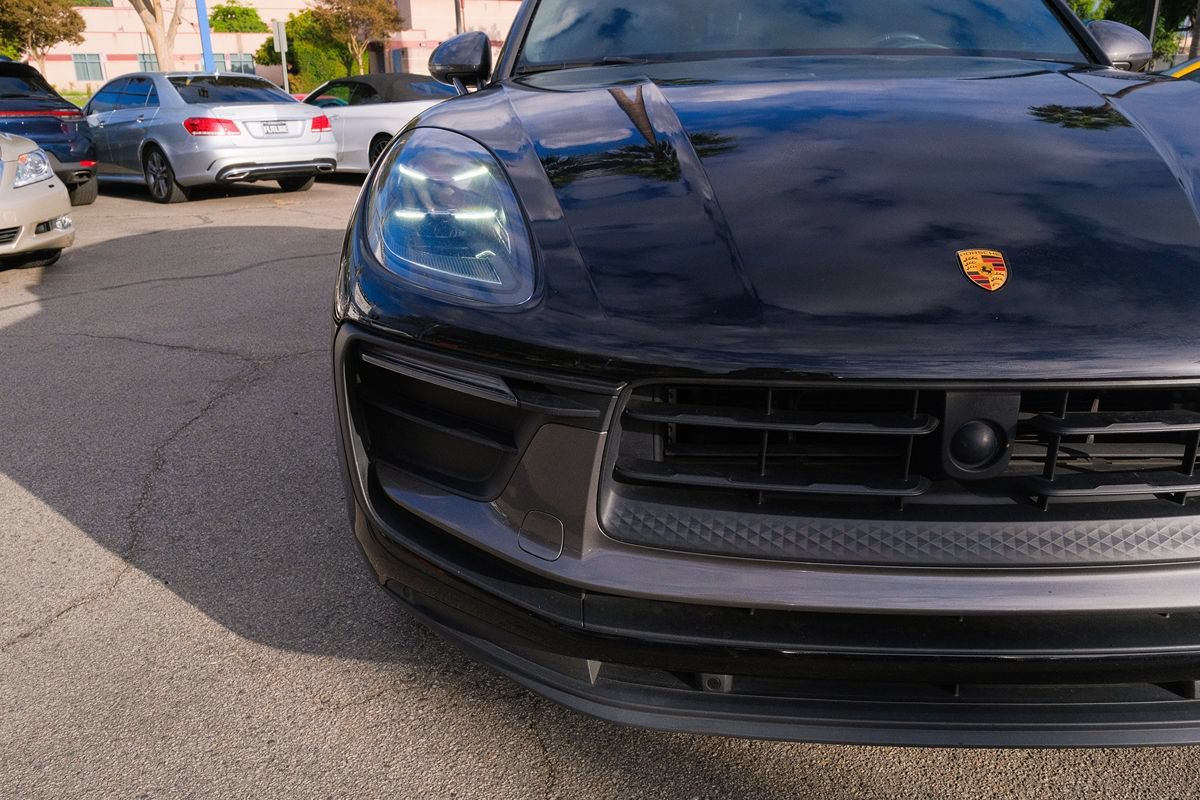 Used 2023 Porsche Macan Turbo AWD/4WD image 42