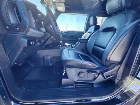 Used 2024 Ford Bronco Black Diamond w/ Sasquatch Package image 9