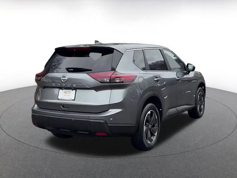 Used 2025 Nissan Rogue SV image 14