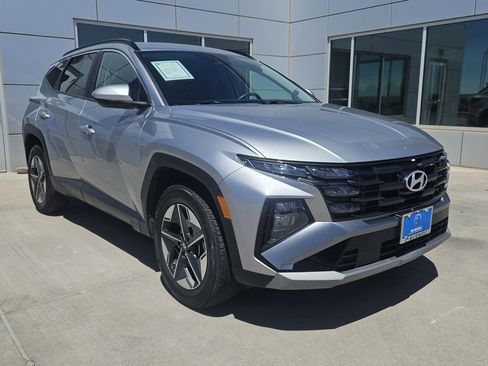 Used 2025 Hyundai Tucson SEL AWD/4WD image 4