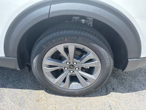 New 2026 Ford Explorer Active w/ Active Comfort Package AWD/4WD image 25