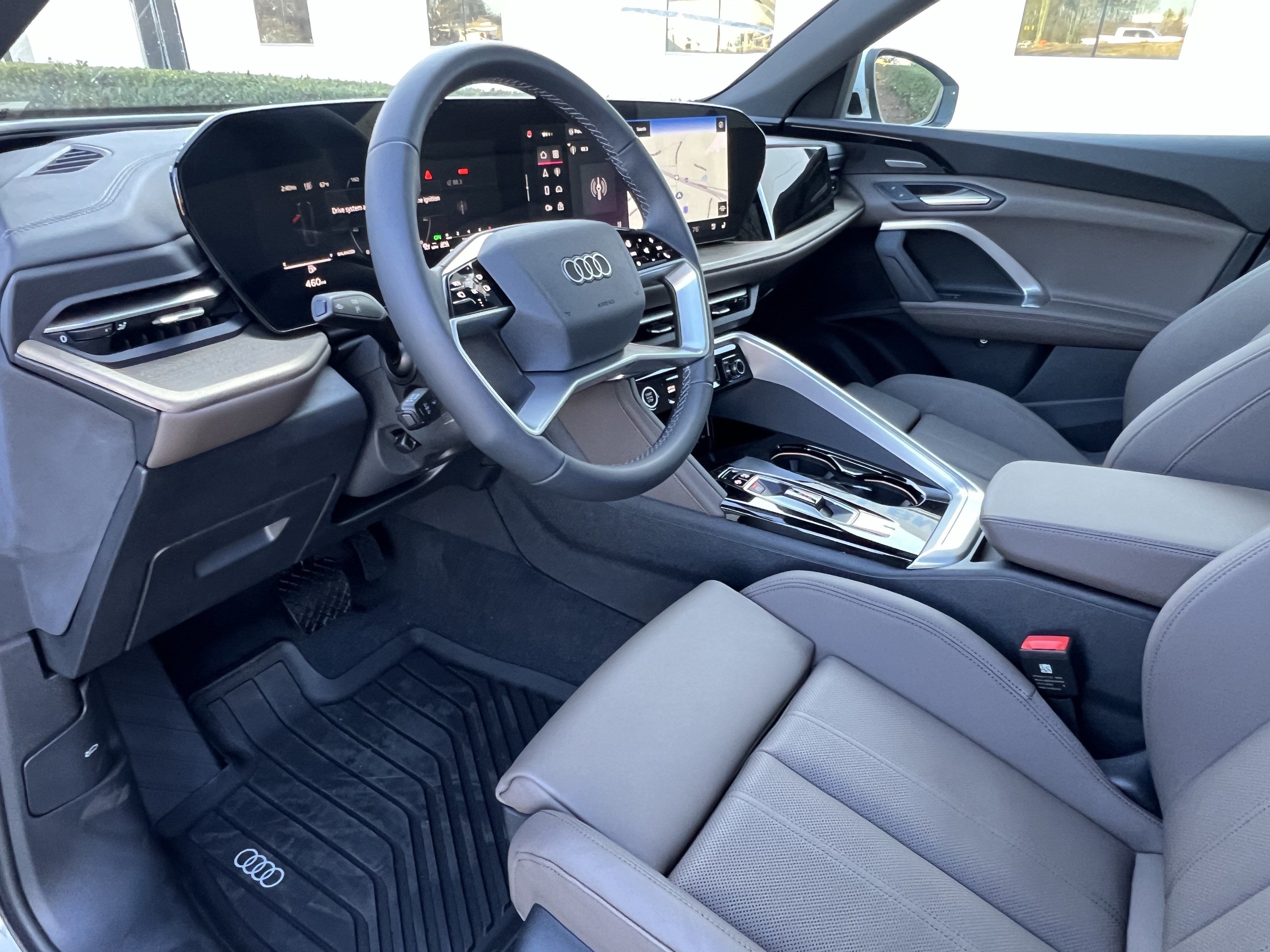 Used 2025 Audi Q5 Premium w/ Premium Plus AWD/4WD image 16