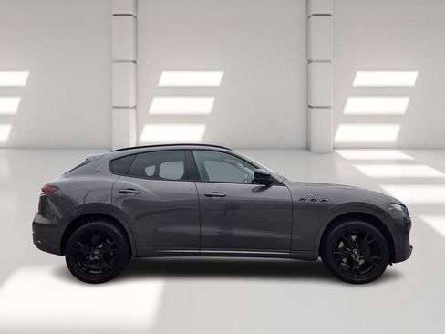 Used 2022 Maserati Levante GT image 2