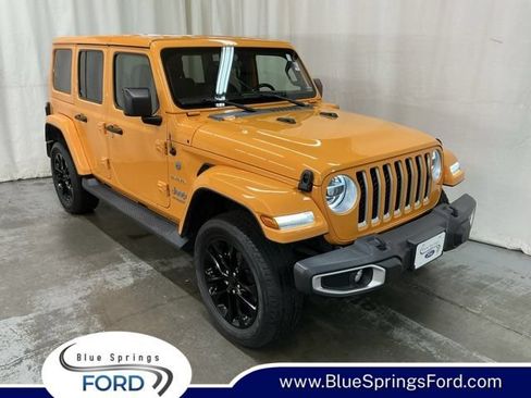 Used 2021 Jeep Wrangler Unlimited Sahara w/ Cold Weather Group AWD/4WD image 1