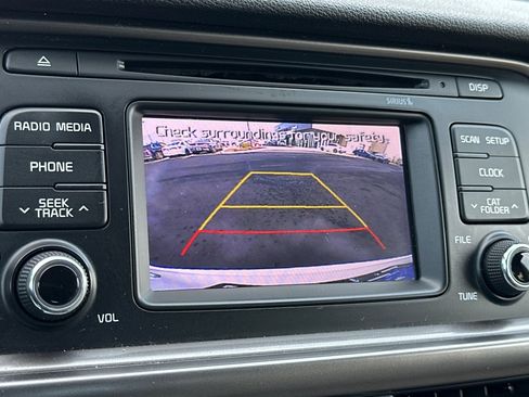 Used 2017 Kia Optima LX image 19