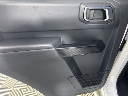 Used 2025 Ford Bronco Big Bend image 30