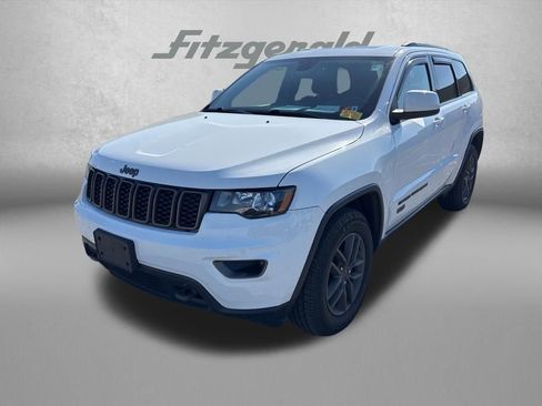 Used 2016 Jeep Grand Cherokee Laredo 75th Anniversary image 1