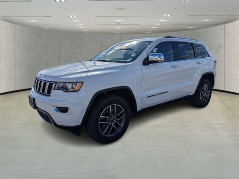 Used 2019 Jeep Grand Cherokee Limited w/ Trailer Tow Group IV image 7