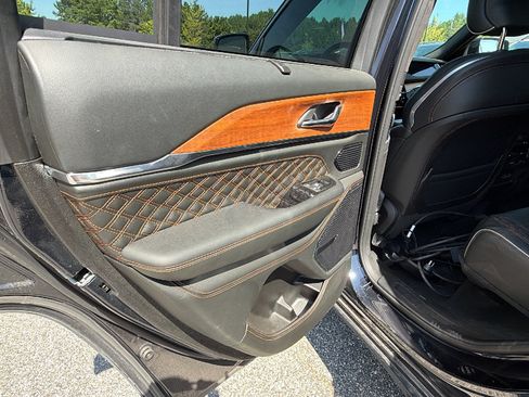 Used 2024 Jeep Grand Cherokee Summit AWD/4WD image 23