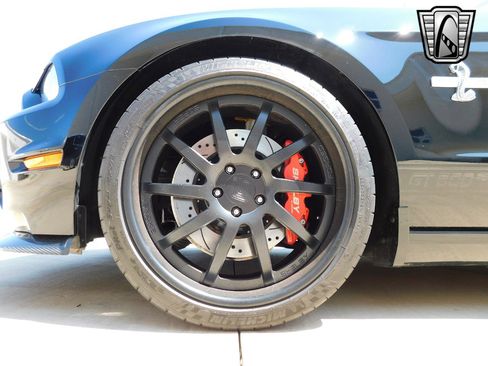 Used 2014 Ford Mustang Shelby GT500 w/ Equipment Group 821A image 27