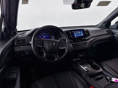 Used 2022 Honda Pilot TrailSport image 20
