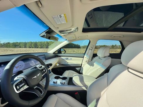 New 2026 Genesis GV70 2.5T Select image 19