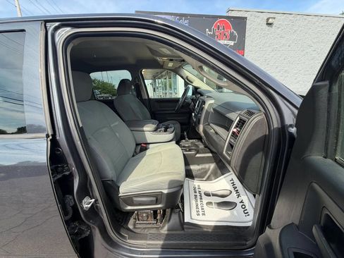 Used 2018 RAM 2500 Tradesman w/ Chrome Appearance Group AWD/4WD image 24