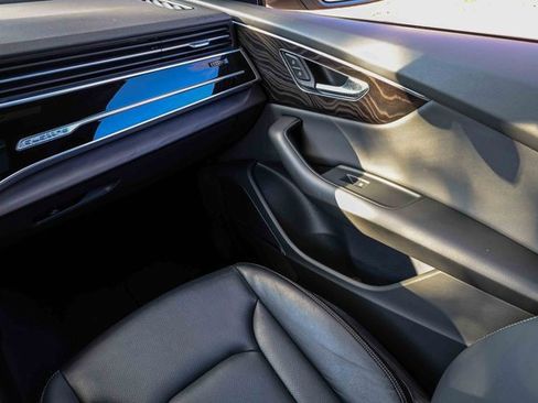 Used 2022 Audi Q8 Premium Plus image 20