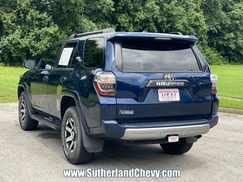 Used 2020 Toyota 4Runner TRD Off-Road Premium w/ Moonroof Package AWD/4WD image 5