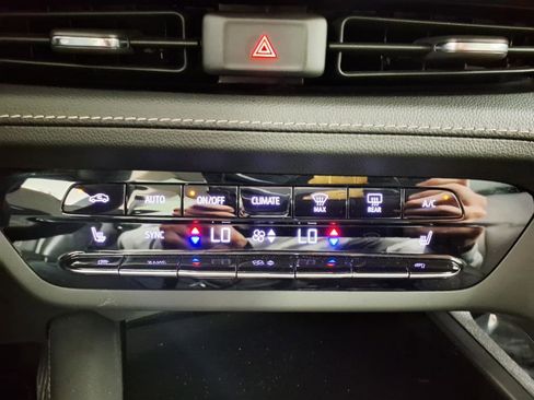 Used 2023 Buick Envision Preferred image 20