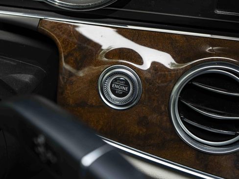 Used 2018 Mercedes-Benz E 300 image 26