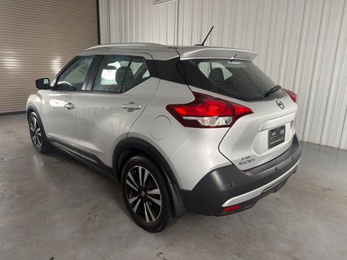 Used 2020 Nissan Kicks SR FWD image 7