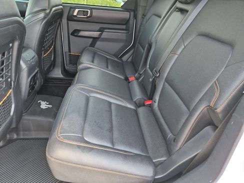 Used 2024 Ford Bronco Badlands AWD/4WD image 19