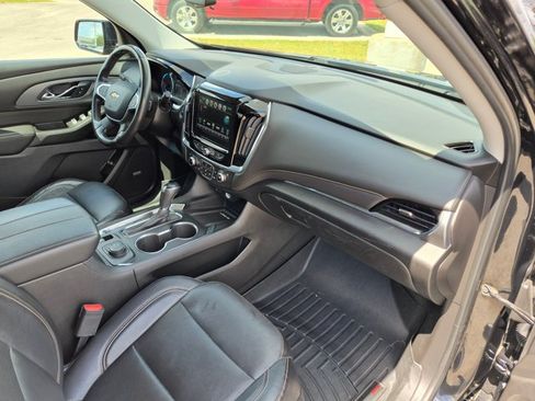 Used 2018 Chevrolet Traverse Premier w/ Redline Edition AWD/4WD image 23