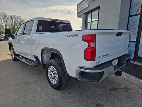 Used 2025 Chevrolet Silverado 2500 LT w/ Convenience Package AWD/4WD image 8