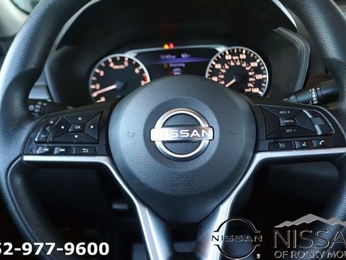 Used 2024 Nissan Altima 2.5 SV image 16