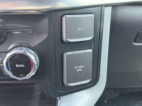 Certified 2024 Ford F150 Lariat w/ Tow/Haul Package AWD/4WD image 8