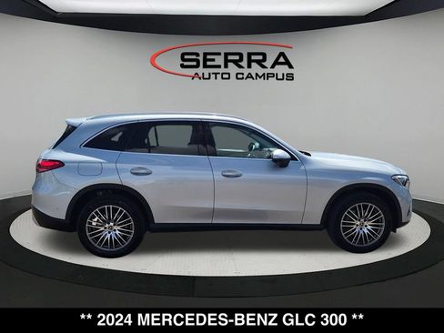 Used 2024 Mercedes-Benz GLC 300 4MATIC image 7