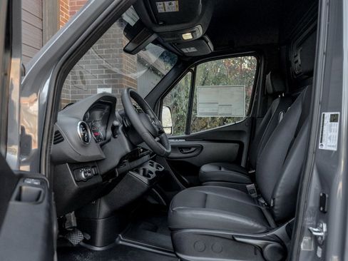 New 2026 Mercedes-Benz Sprinter 2500 image 12
