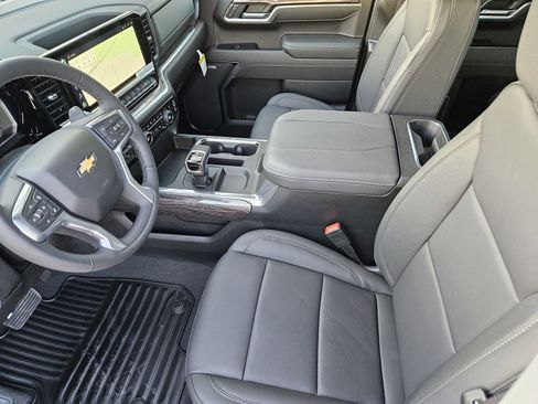 New 2026 Chevrolet Silverado 1500 LTZ w/ LTZ Premium Package image 18