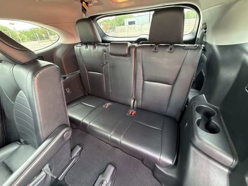 Certified 2021 Toyota Highlander XLE FWD image 26