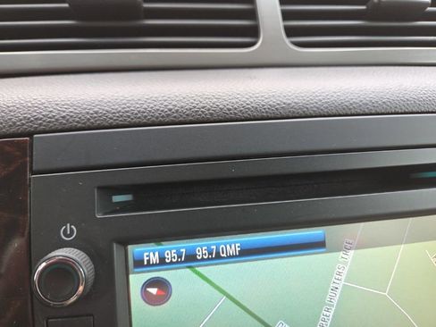 Used 2014 GMC Sierra 2500 Denali w/ Suspension Package, Off-Road image 36