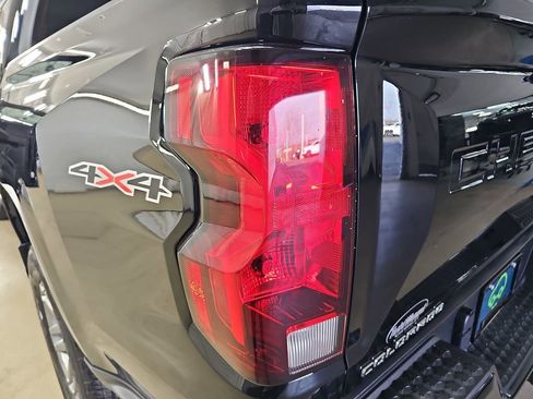 Used 2023 Chevrolet Colorado LT w/ LT Convenience Package II image 39