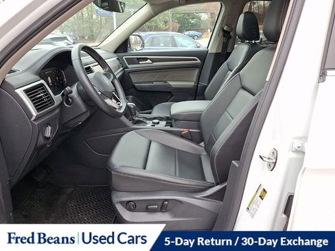 Certified 2022 Volkswagen Atlas SE w/ Panoramic Sunroof Package image 15