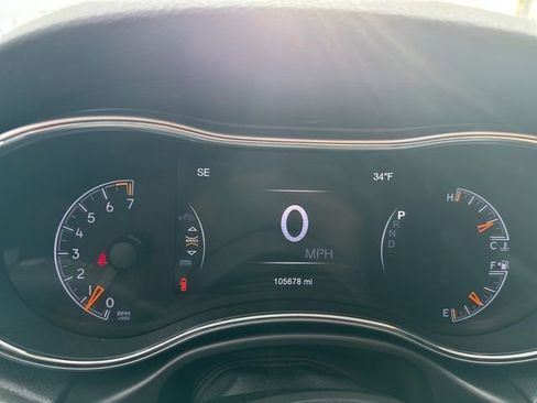 Used 2017 Jeep Grand Cherokee Altitude image 9