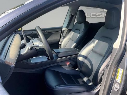 Used 2023 Tesla Model Y Performance AWD/4WD image 18