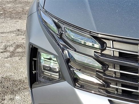 Certified 2025 Hyundai Tucson Limited image 9