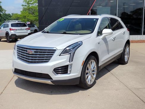Used 2019 Cadillac XT5 Platinum AWD/4WD image 1
