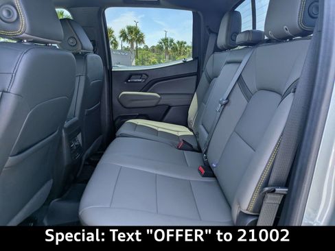 Used 2025 Chevrolet Colorado ZR2 w/ Technology Package AWD/4WD image 14