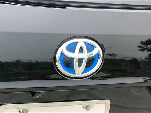 Used 2023 Toyota Highlander LE image 10