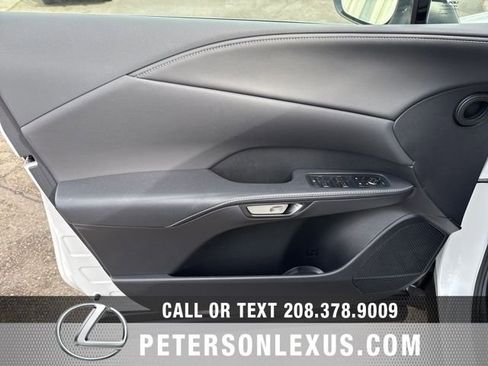 Used 2025 Lexus RX 350h w/ Convenience Package image 21