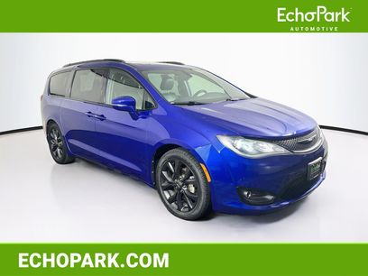 Used 2019 Chrysler Pacifica Limited w/ S Appearance Package