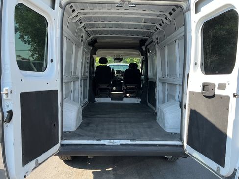 Used 2023 RAM ProMaster 2500 FWD image 7