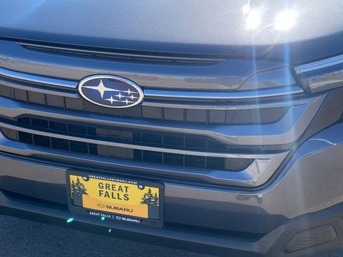 Used 2025 Subaru Forester Premium image 9