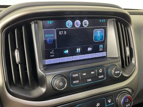 Used 2015 Chevrolet Colorado Z71 AWD/4WD image 7