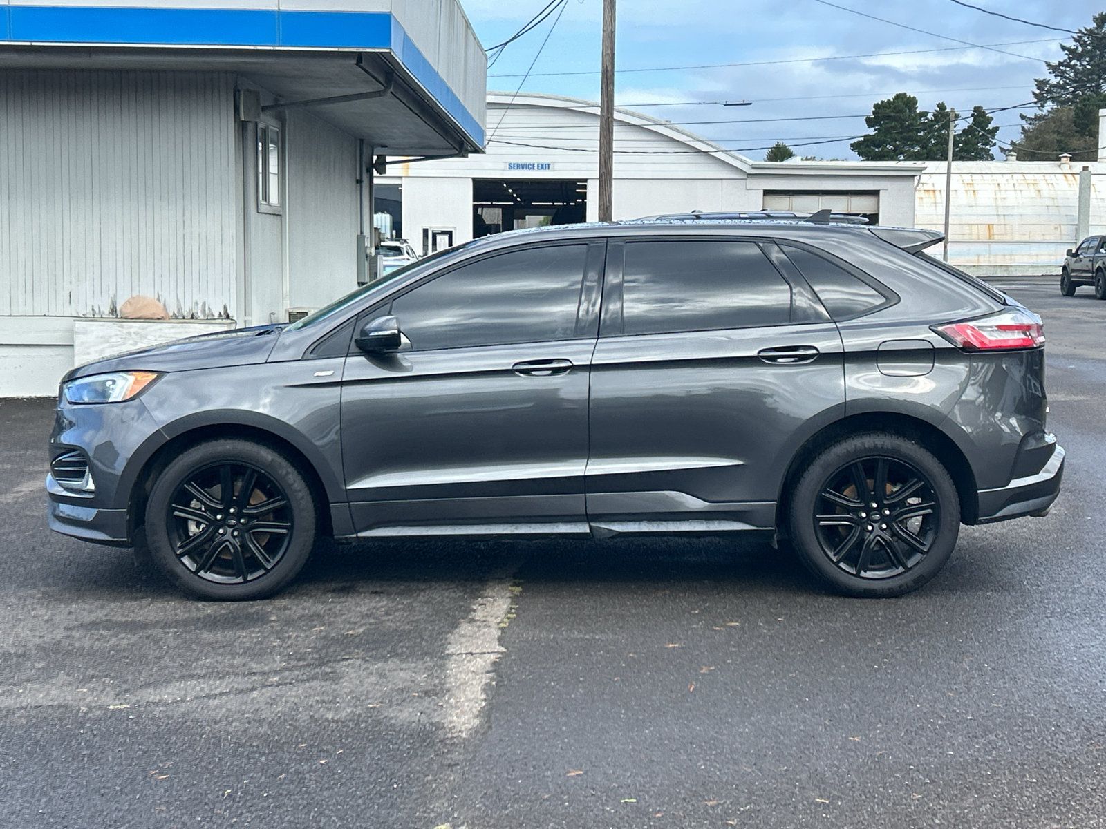 Used 2020 Ford Edge ST-Line w/ Cold Weather Package AWD/4WD image 22