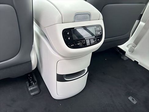 New 2026 Hyundai Ioniq 9 Limited AWD/4WD image 25